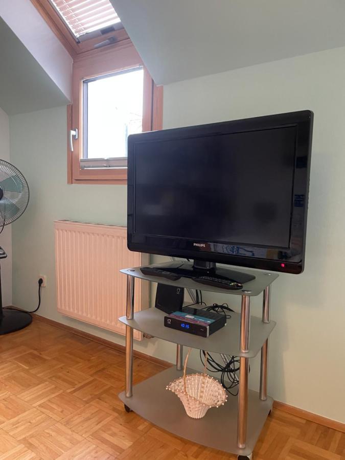 Grazer Schwalbe Apartment ภายนอก รูปภาพ